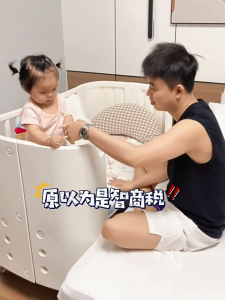 SG Stock - Adjustable Modern durable Baby Crib with Wheels and Mattress Baby Cot Portable Baby Cot Eco-friendly Baby Furniture Modern Nursery Furniture Affordable convertible cot Singapore Best baby cot for small rooms