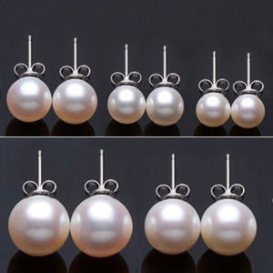 S925 Sterling Silver Pearl Earrings Perfect Circle White Womens Minimalist Classic Fashionable Temperamental All-Match New Trendy Silver Earrings