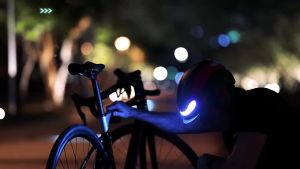 Urban Electric Scooter Helmet Cycling Helmets for Man Women Night Riding Turn Signal Safety Bike Helmet with Lights Ciclismo