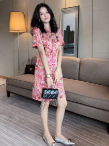 ชุดเดรสสั้นสไตล์จีนใหม่ ทรงสลิม เดรสยาวคลุมเข่า ผ้าฝ้ายผสมคอตตอนผสมโพลีเอสเตอร์ แขนสั้น ฤดูร้อน ปี 2025