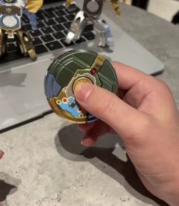 2026New Creative Hand Spinner Toys Antistress Stress Relief Robot Transformation Fidget Spinner Adult Sensory Toys for Kids Gift
