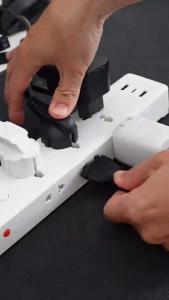 Ổ Cắm Điện 2 Mặt DELI Ổ Cắm Điện Tam Giác Đa Năng Kết Hợp Cổng USB Sạc Nhanh 2026