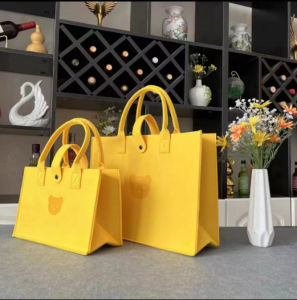 Trendy Solid Color Felt Handbag Large Capacity Womens Tote Bag Fashionable Simplistic Business Gift Bag Cute Cartoon Print