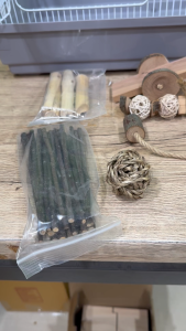 ชุดของเล่นไม้แฮมสเตอร์ 10 รายการ • เคี้ยวลับฟัน ออกกำลังกาย เล่นเพลินทั้งวัน