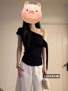 Áo Thun Tay Ngắn Hở Vai Màu Đen Ôm Vừa Vặn Cho Nữ Mùa Đông Thiết Kế Thanh Lịch Cổ Chữ V Thường Ngày