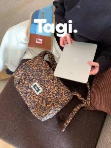 Tagi. Puffy Cube Bag woman bag