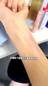 Vaseline Honey Peach Lip Vaseline Lipstick Moisturizing Lipstick Memudarkan Garis-SS