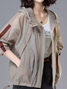 เสื้อคลุมกันแดดผ้าไหมน้ำแข็งสำหรับผู้หญิง ฤดูร้อน 2025 เสื้อคาร์ดิแกนบางๆ แบบสวมหัว ป้องกันรังสียูวี ไซส์ใหญ่ สไตล์ลำลอง