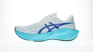 ASICS Men NOVABLAST 6 Running Shoes in White/Energy Aqua