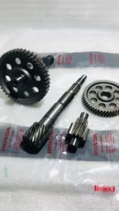AS GEAR BOX GIR PULLY GARDAN RASIO SET HONDA BEAT FI K25 STATER KASAR SCOOPY FI K16 STATER KASAR TAHUN 2012 - 2016BARU ORIGINAL HONDA 100% BARU GRES DIJAMIN