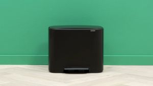 Brabantia ถังขยะบราบันเทีย สแตนเลสแบบเหยียบทรงสี่เหลี่ยม BO Pedal Bin 36 L Matt Black