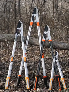 กรรไกรตัดกิ่ง กรรไกรตัดกิ่งไม้ด้ามยาว ตัดกิ่งได้ เหล็ก กรรไกรตัดหญ้า SK5 ปรับควายาวได้ 70-95CM ใบมีดคม กรรไกร คีมตัดกิ่งไม้ ที่ตัดกิ่งไม้ มีดตัดกิ่งไม้ เลื่อยกิ่งไม้ ตัดกิ่งไม้สูง ตัดกิ่งไม้