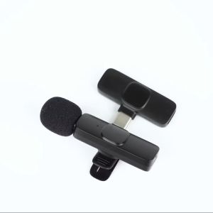 Popular live wireless bluetooth microphone Tiktok short video with goods 1+1 wireless collar clip noise reduction mic