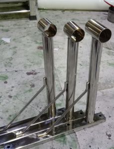 Bộ treo dô` cao cấpdạng bass đầu hàn ống o27mm xỏ vừa ống o25mm inox cao cấp dày hộp bắt tường là 13mmx26mm(dày 1.5mm) khoan 3 lỗ ..Dòng bass cải tiến...