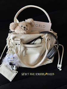 กระเป๋าผ้าขนหนูแบบสะพายข้างขนาดใหญ่ Juuye Initial Snow White Moon Vintage Casual Motorcycle Bag กระเป๋าสะพายข้างสำหรับเดินทาง กระเป๋าใส่คอมพิวเตอร์