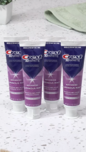 Kem Đánh Răng Crest 3D White Tẩy Trắng Răng Làm Trắng Răng An Toàn Hiệu Quả (Mỹ)