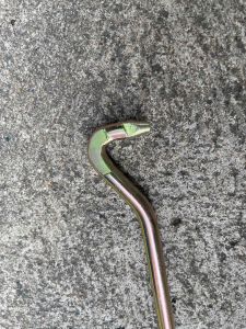 เหล็กหมุนยางอะไหล่ สีทอง(โตโยต้า อีซูซุ นิสสัน ฟอร์ด มาสด้า) เหล็กขันยางอะไหล่ ด้ามถอดยางอะไหล่