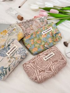 French Relief Flower Compact Makeup Bag Casual Stroll Handbag Small Zipper Handheld Bag Soft Polyester Youth Leisure Tote