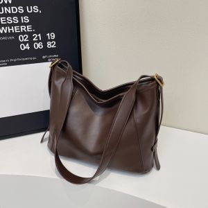 Retro Tote Bag Womens Commuter Bag Large Capacity Single Shoulder Armpit Bag Casual Fashion Soft Surface PU Leather Handbag
