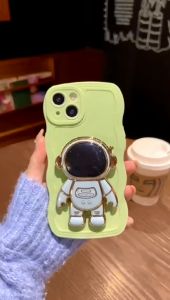 GS001 SOFTCASE WAVY GELOMBANG SPACE ASTRONOT 3D STAND HP UNTUK IPHONE 6 6+ 7 7+ 8 8+ SE 2020 X XS MAX XR 11 12 13 14 PRO MAX PLUS HC1378