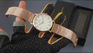Box Exclusive Jam Tangan WD Bulat VA-845EA / Jam Tangan Fashion Wanita Tali Rantai Pasir Diameter 4cm
