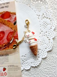 Original Honey Peach Home Ice Cream Kitty Transformation Version Cream Vanilla Cone Zipper Buckle Bag Accessories Keychain