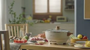 Nồi Lẩu Điện Uyên Ương Hồ Điệp 2 ngăn Bear DHG-C50K1 dung tích 5 lít công suất 1360W  - Hàng Chính Hãng bảo hành 18 tháng