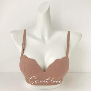 เสื้อใน sister hood 9863 ไร้โครง ฟองกลาง ทรงสวย เต้าเปลือกหอยน่ารักมากๆ