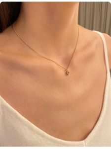 Brandy Melville Water Diamond Pendant Necklace Womens Layering Luxury Ins Style Versatile Summer New Fashion Jewelry Accessory