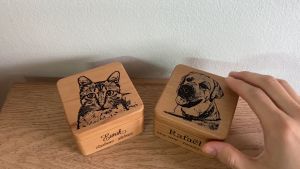 กล่องเก็บขน กล่องเก็บกระดูกสุนัขหรือเเมวขนาดเล็ก สร้างเสริมสร้างกับตัวเอง การสั่งอาหารและการใช้งานทั่วไป คู่เหรียญและเส้นตระกูลพร้อม