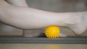 Bunmo Hard Spiky Massage Ball Muscle Massage Fascia Ball Fascia Relaxation Body Pain Pressure Massage Relief Yoga Ball Muscle And Bones Relaxation Exercise Medicine Ball To Relieve Body Pain Health Ball