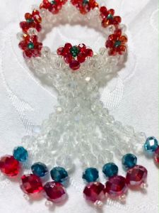 พวงมาลัยคริสตัลพวงเล็ก ลายดอกไม้สีแดง อุบะคริสตัล 5 ชาย