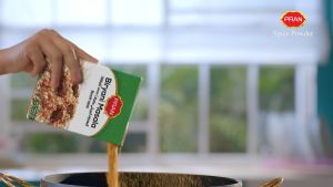 MERDEKA SPECIAL KAWAN COMBO BASMATI RICE 1 KG/BAYLEAF 50 GM /MUSTARD OIL 400 ML/BOMBAY BIRYANI MASALA 50 GM