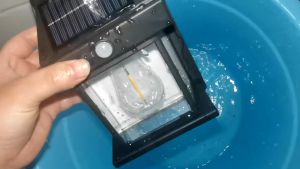 JE.ID Lampu Solar Sensor Otomatis Lampu Taman Solar Model Rumah Lampu Dinding Solar Interaction Wall Lamp Tenaga Surya Sensor BK-888 Lampu Dinding Solar ampu hias lampu malam lampu darurat lampu led