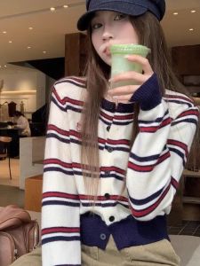 Áo Len Dệt Kim Tay Dài Màu Tương Phản Phong Cách Hàn Quốc Dáng Rộng Ngắn Mới Cho Nữ Mùa Đông Mới Áo Khoác Ngoài