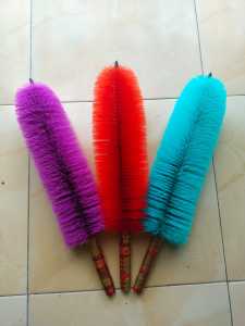 Sikat debu kipas angin tanpa membuka tutup kipas