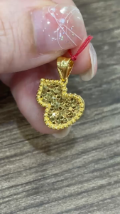Poh Heng Jewellery 24K Shimmering Gourd Pendant in Yellow Gold[Price By Weight]