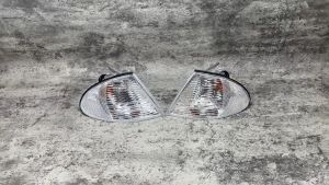 444-1506-AEC FRONT CORNERLAMP CORNER LAMP LAMPU SEIN SEN SAMPING RATING RITING RIFTING BELOK KANAN / KIRI BMW 3 SERIES E46 4D 1998 (CLEAR)