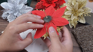 5 PCS 14cm Artificial Christmas Poinsettia Decor Flowers Christmas Tree Decorative Ornaments Holiday Home Party Decoration