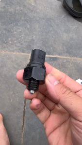 Núm báo lùi huyndai poter ren phi 135 chán bi núm báo lùi xe ô tô huyndai