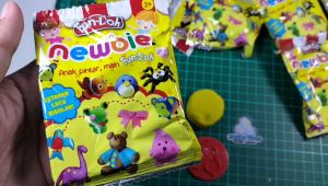 20 pcs NEWBIE Mainan Lilin Fun Doh Lilin & Cetakan