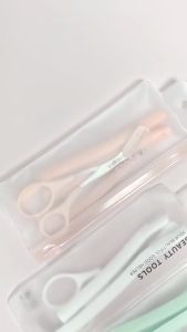 Eyebrow Trimmer with Dermaplaning Tools 5pc white Exfoliating Facial Razor for Women and Men Facial Shaver