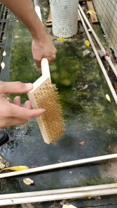 Chổi sắt chà rêu cọ vệ sinh sàn nhà sân vườn vệ sinh bế bơi hồ cá từ sợi inox không gỉ - Chổi chà sàn cán gỗ lưỡi sắt
