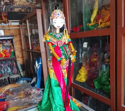 Wayang Golek Arjuna Ukuran 60 cm Kerajinan Seni Tradisional Sunda