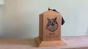 โกศแมว โกศสัตว์เลี้ยง โกศใส่กระดูกเถ้าแมวสัตว์เลี้ยง สลักตามชื่อและรูปภาพสัตว์สำหรับ สุนัข แมว กระต่าย เม่น และหนู ตามแบบของลูกค้า โกศใส่กระดูกแมว โกศใส่กระดูกสุนัข โกศใส่กระดูก - Lazada