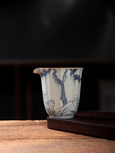 Retro Glazed Ceramic Blue And White Porcelain Gongfu Tea Set Tea Ocean Tea Brewing And Serving Device Handheld Fair Cup