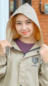 Jas Hujan KAIROZ Warna Cream Pria Wanita Setelan Jaket Celana Kualitas Terbaik Bahan PVC 025 Tebal dan Elastis