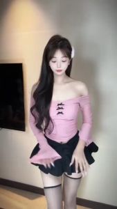 STR🐰พร้อมส่งจากกทม.🐰เสื้อครอปแขนยาวซีทรูดีเทลแต่งโบว์ เสื้อเซ็กซี่ผู้หญิง สีชมพูสีดำ เสื้อเอวลอยทรงรัดรูป สไตล์สวาเกาหลีเกาหลี