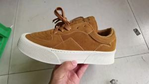 รองเท้าผู้ชายกลางแจ้งรองเท้าลุยหิมะกันลื่นกันน้ำและอบอุ่นบุขนหนาคู่รองเท้าผ้าฝ้ายขนาดใหญ่รองเท้าเดินป่าลำลองทนต่อการสึกหรอ