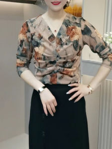 Elegant V-Neck Beaded Thin Top Womens Fashionable Versatile Slimming Print Lace Pleated Ladies Small Shirt Casual Loose Fit